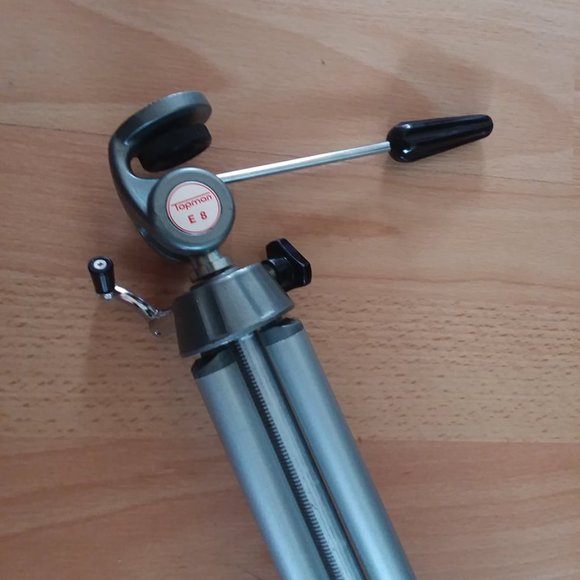 Vintage Topman E8 Camera Tripod - Picture 4 of 8
